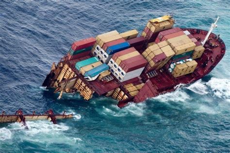 chinese cargo ship sinks